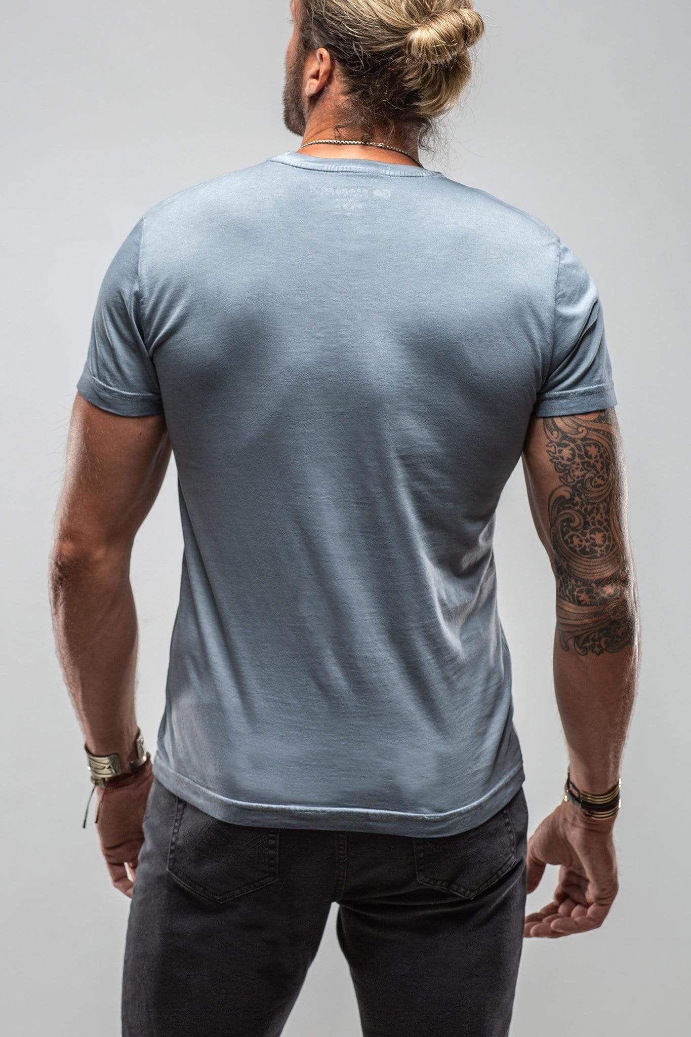 Men's casual T-shirt In Grey