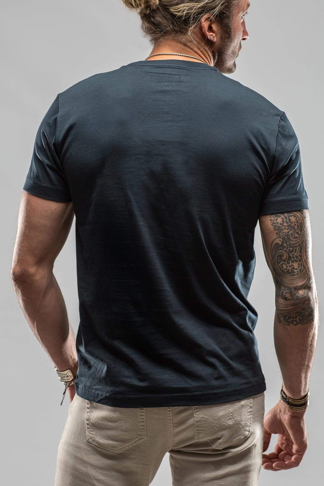 Nylon Breathable T-shirt V Neck In Navy